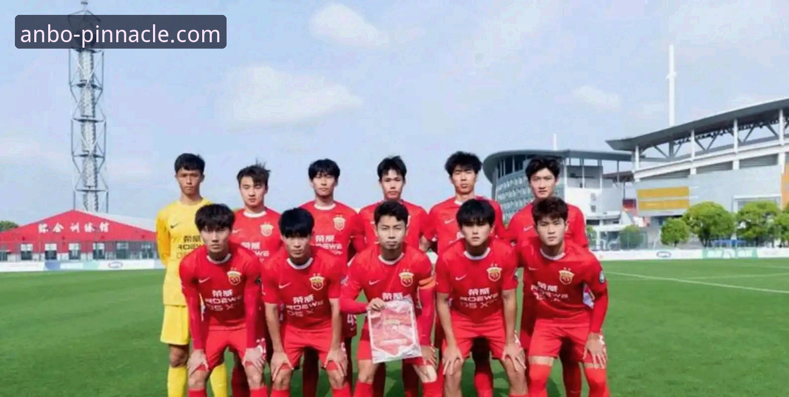 青岛海牛3-1力克上海海港！13年首胜+2连胜逃离降级区，安博中国官网全程见证奇迹一战